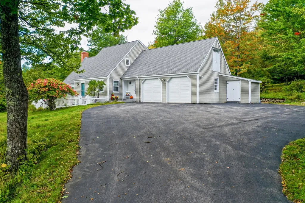 4 Upper Trask Mountain Road Wolfeboro NH 03894