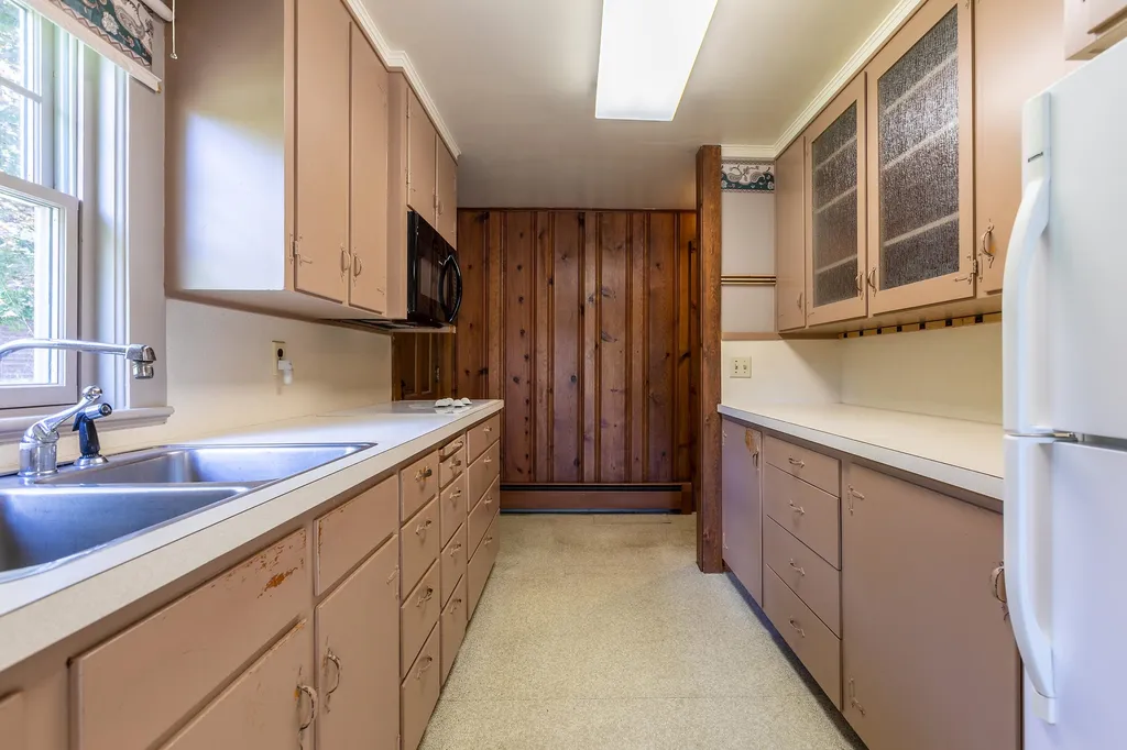 81 Lawrence Hill Road Weston VT 05161