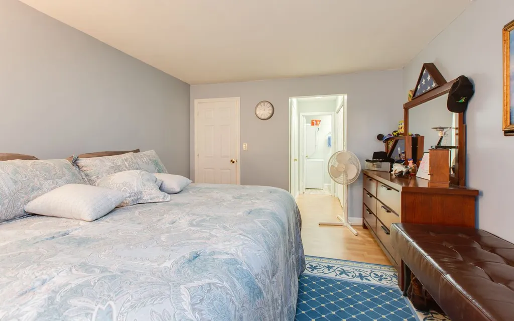 4 Roedean Drive Nashua NH 03063