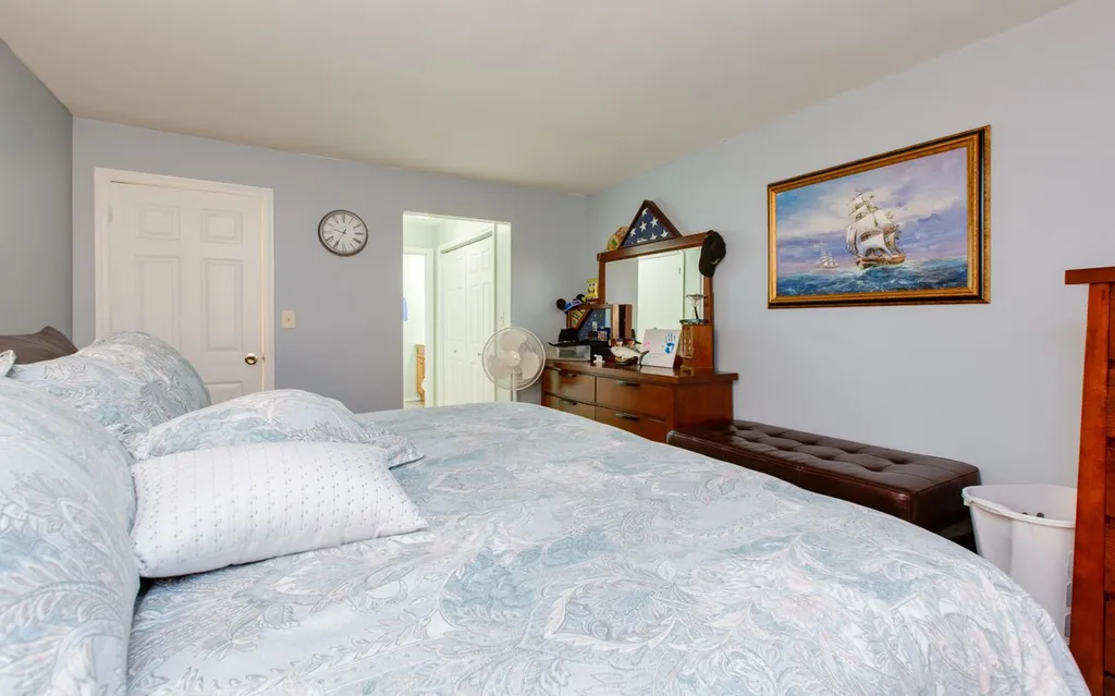 4 Roedean Drive Nashua NH 03063
