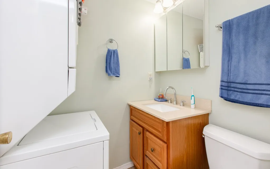 4 Roedean Drive Nashua NH 03063