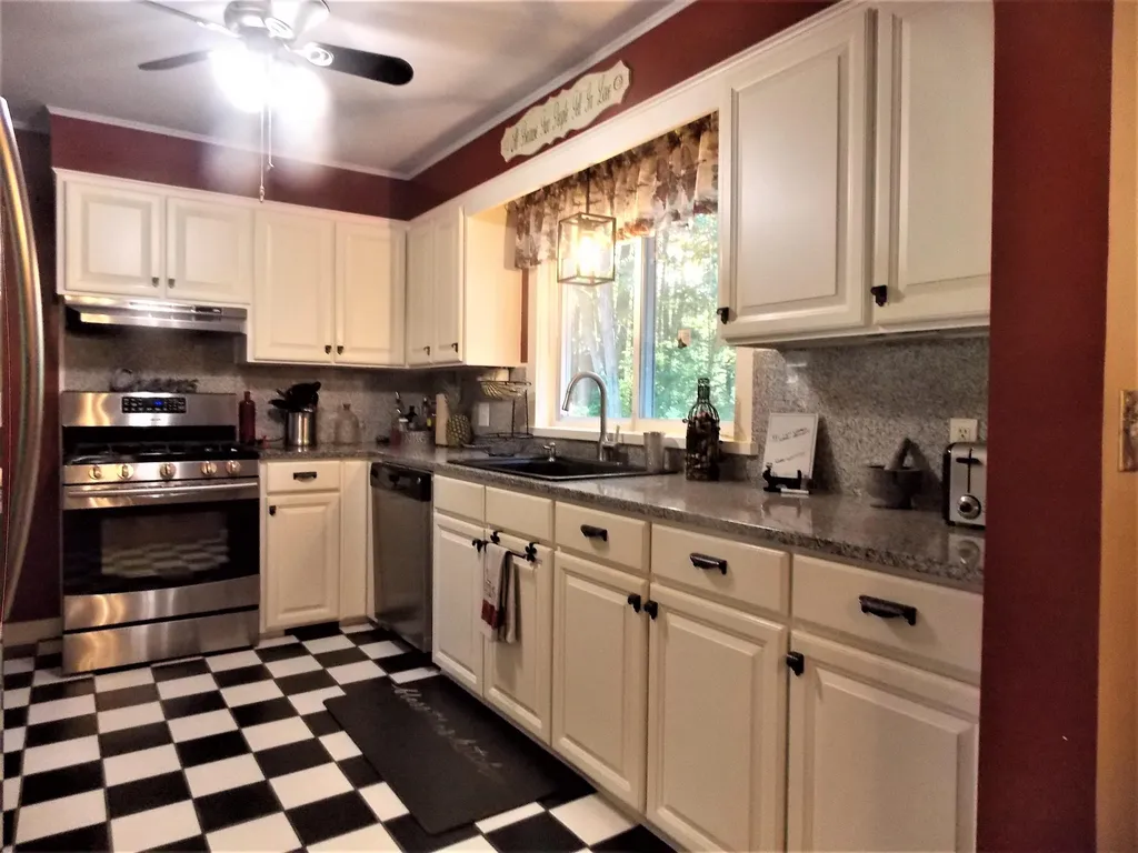 35 Mann Court Claremont NH 03743