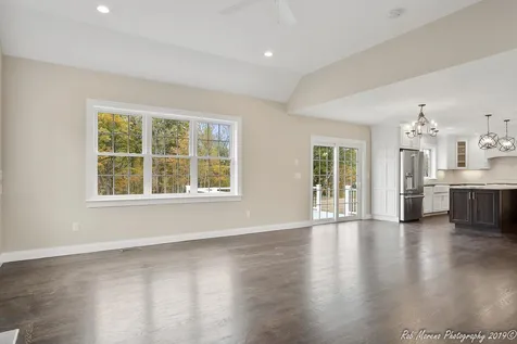 25 Sanborn Road Hampton Falls NH 03844