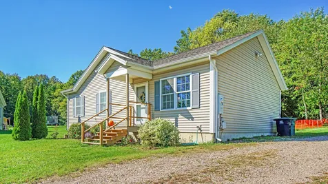 8 Ciara Drive Grand Isle VT 05458