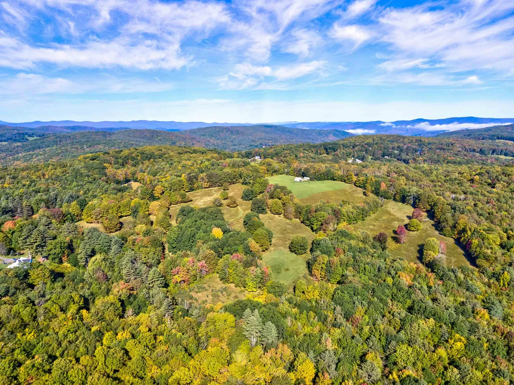 110 Advent Hill Road Hartland VT 05048