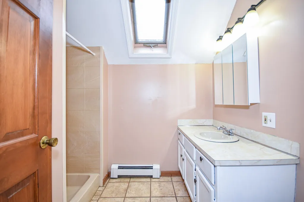 23 Vernon Avenue Rochester NH 03867
