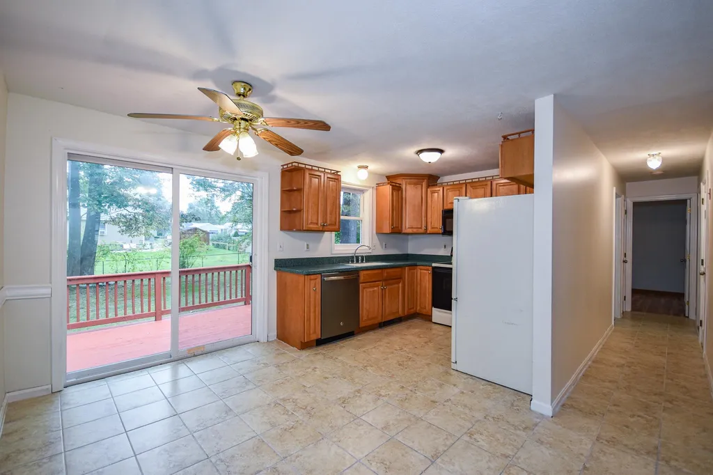 23 Vernon Avenue Rochester NH 03867