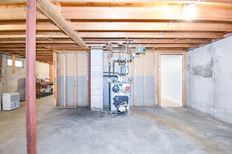 23 Vernon Avenue Rochester NH 03867