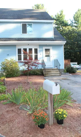 15b Gillis Street Hudson NH 03051