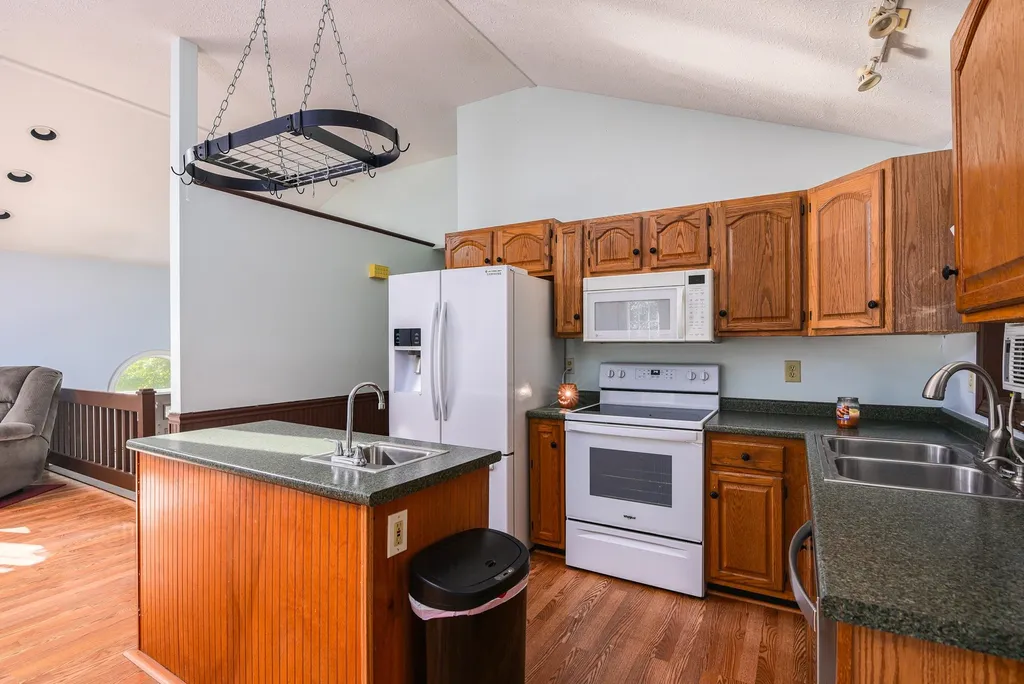29 Davis Boulevard Rochester NH 03868