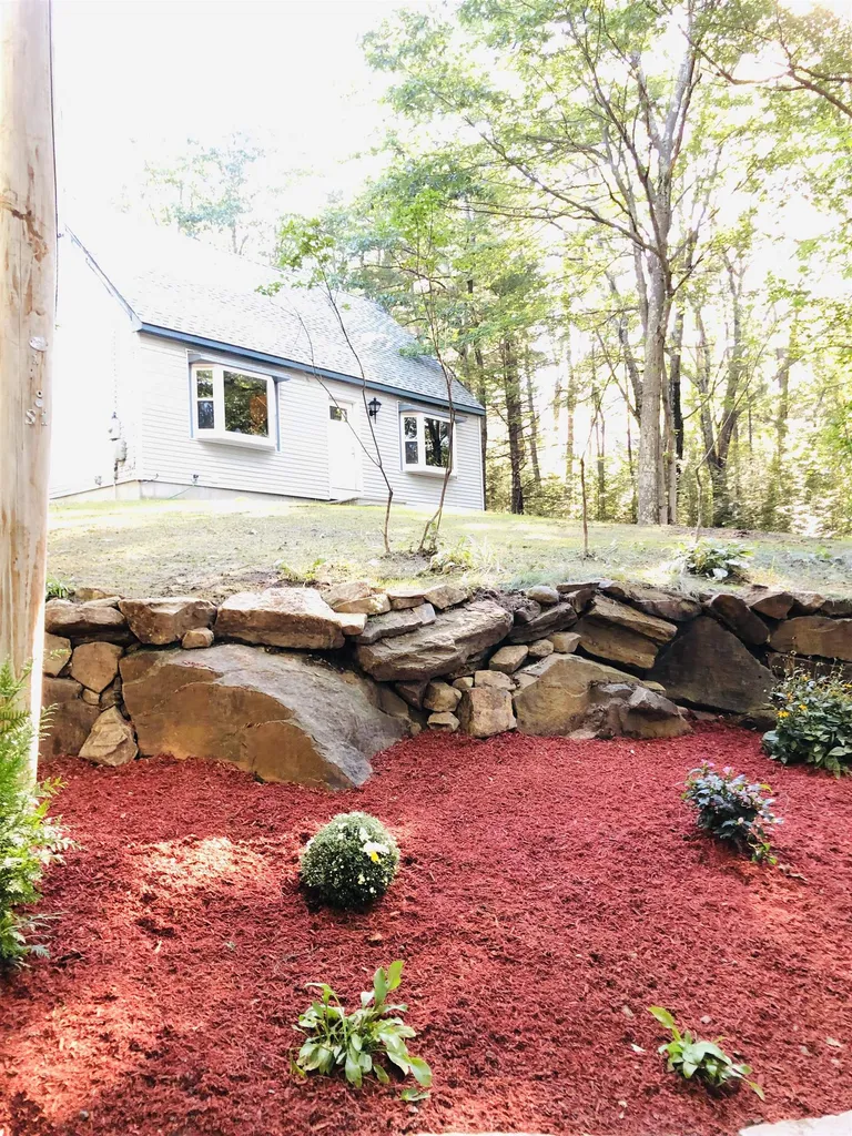 124 Bartlett Drive Weare NH 03281