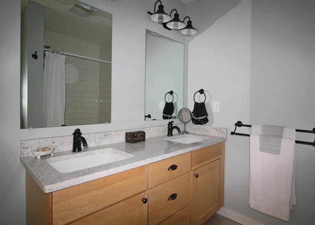 15 Shoreham-whiting Road Whiting VT 05778