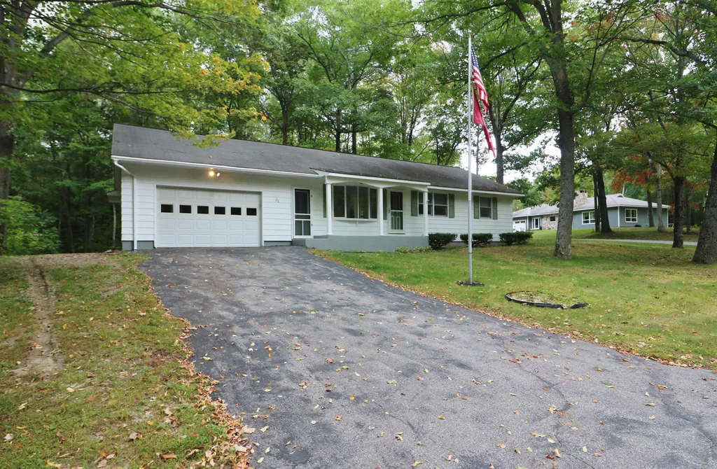 26 North Road Shelburne NH 03581