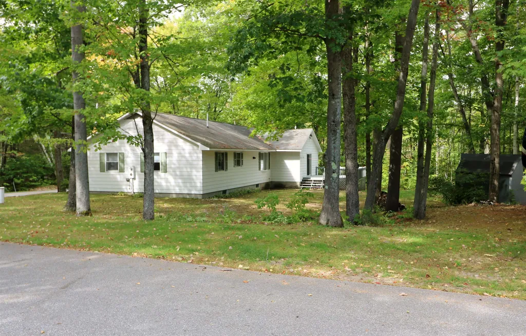 26 North Road Shelburne NH 03581