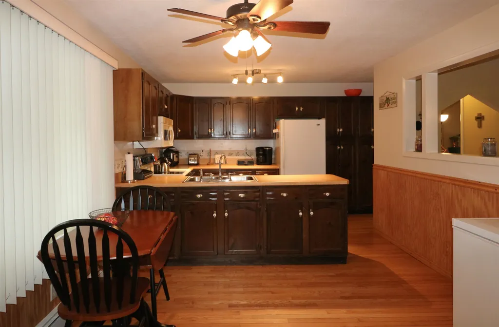 26 North Road Shelburne NH 03581