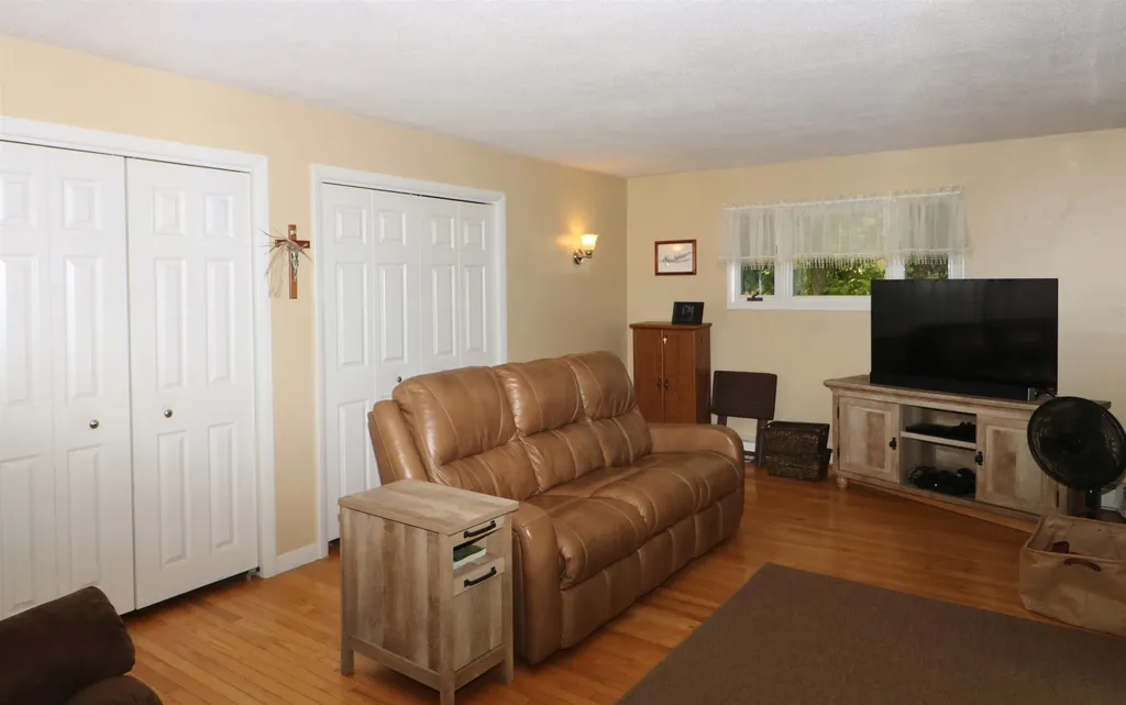 26 North Road Shelburne NH 03581