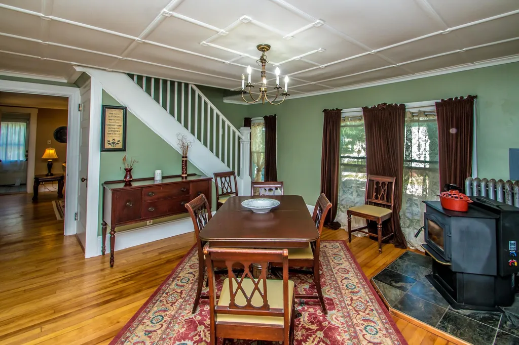 76 Elm Street Lancaster NH 03584