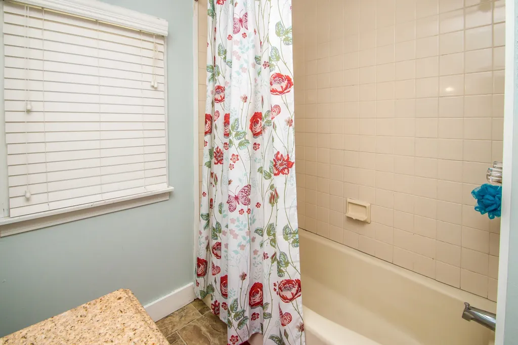76 Elm Street Lancaster NH 03584