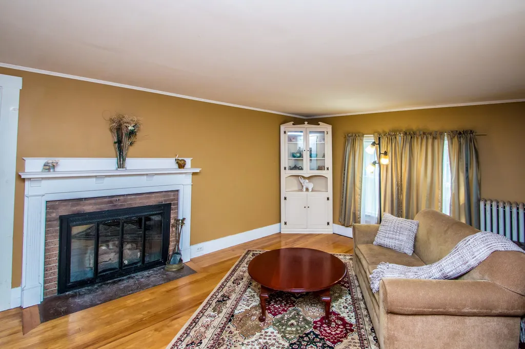 76 Elm Street Lancaster NH 03584