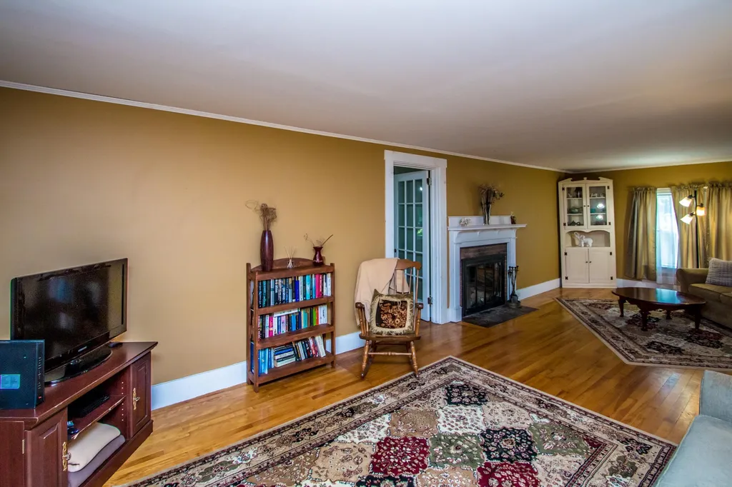 76 Elm Street Lancaster NH 03584