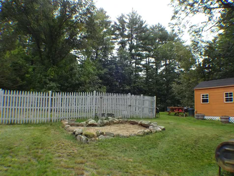 5 Hummingbird Lane Raymond NH 03077