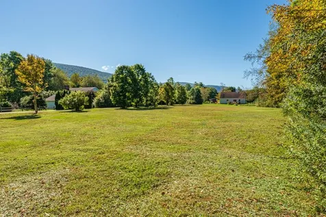 100 Sweezy Road Manchester VT 05255