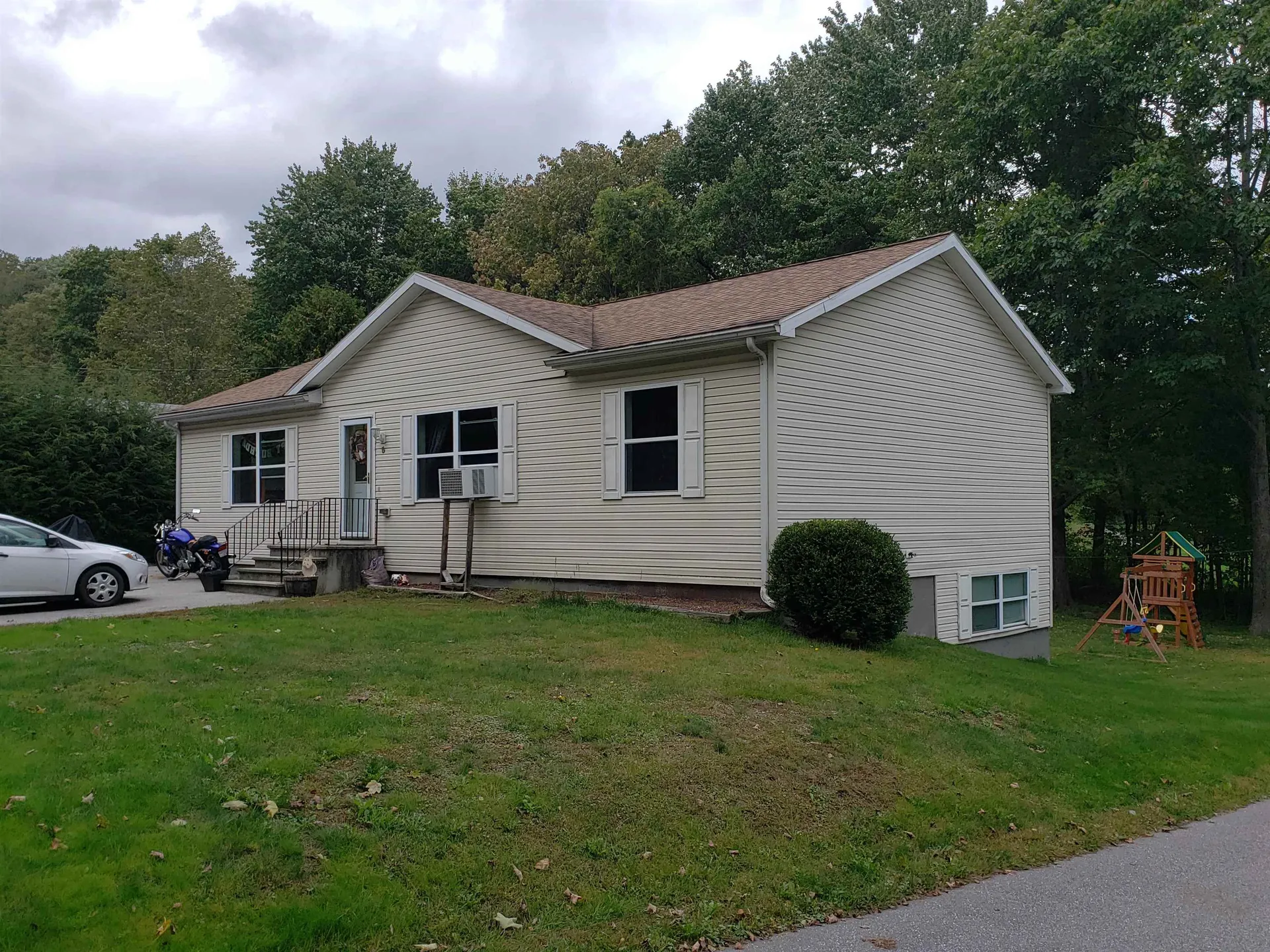 5 Arch Road Claremont NH 03743
