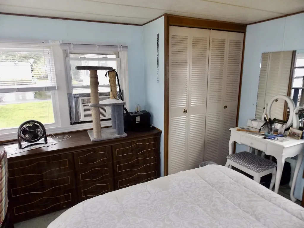 13 Eglin Boulevard Londonderry NH 03053