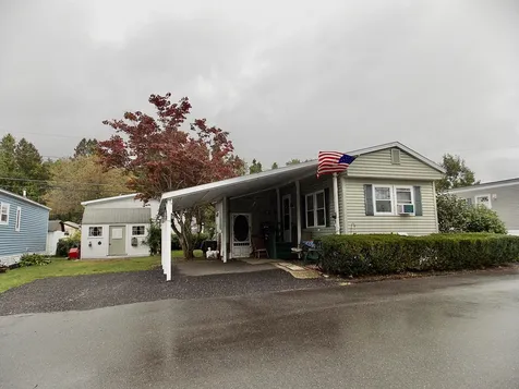 13 Eglin Boulevard Londonderry NH 03053