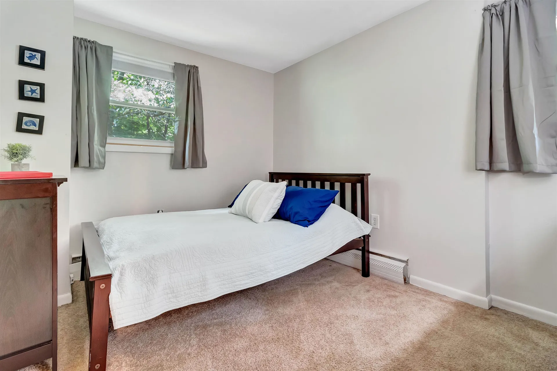 72 Walnut Avenue North Hampton NH 03862