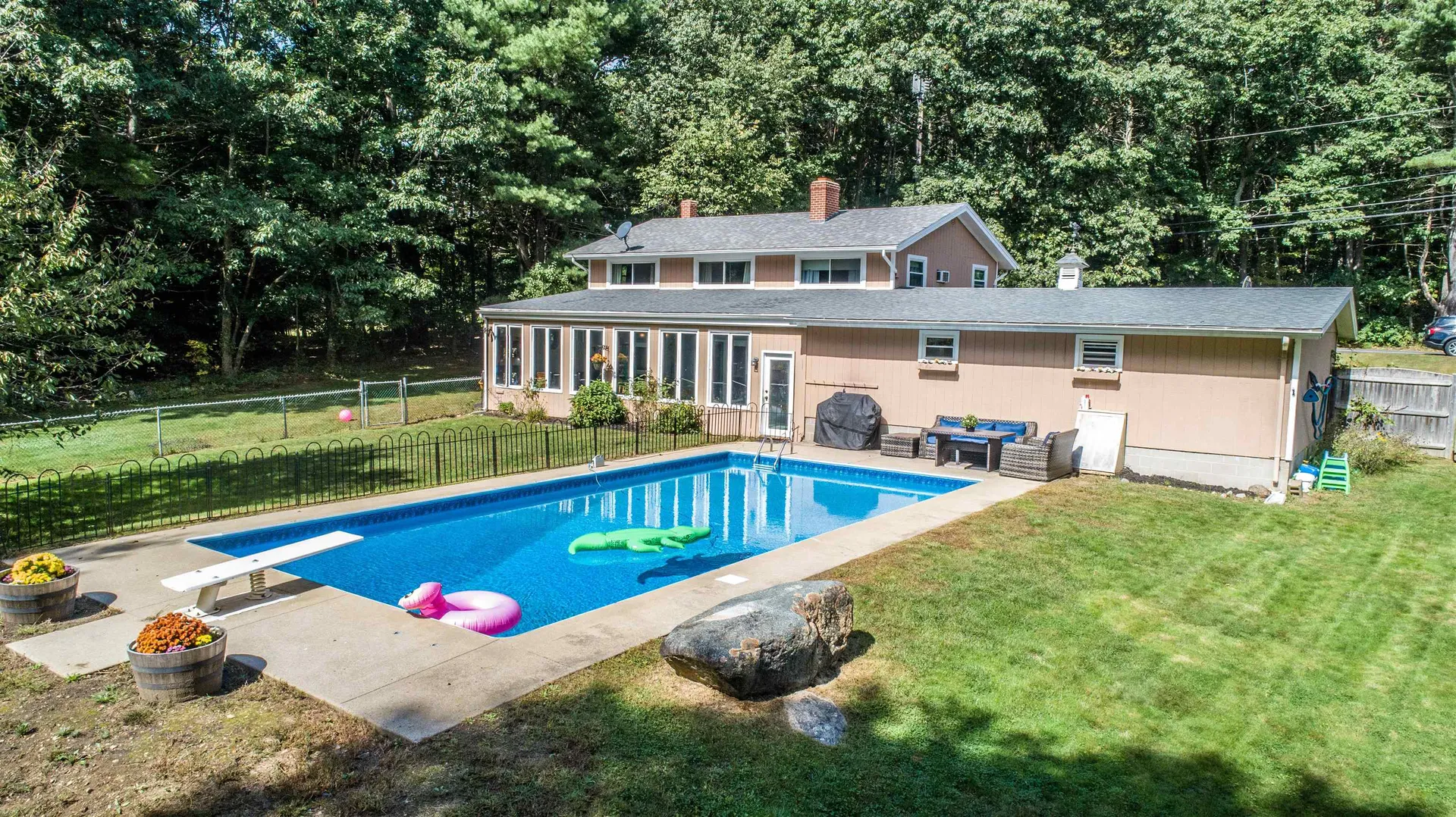 72 Walnut Avenue North Hampton NH 03862