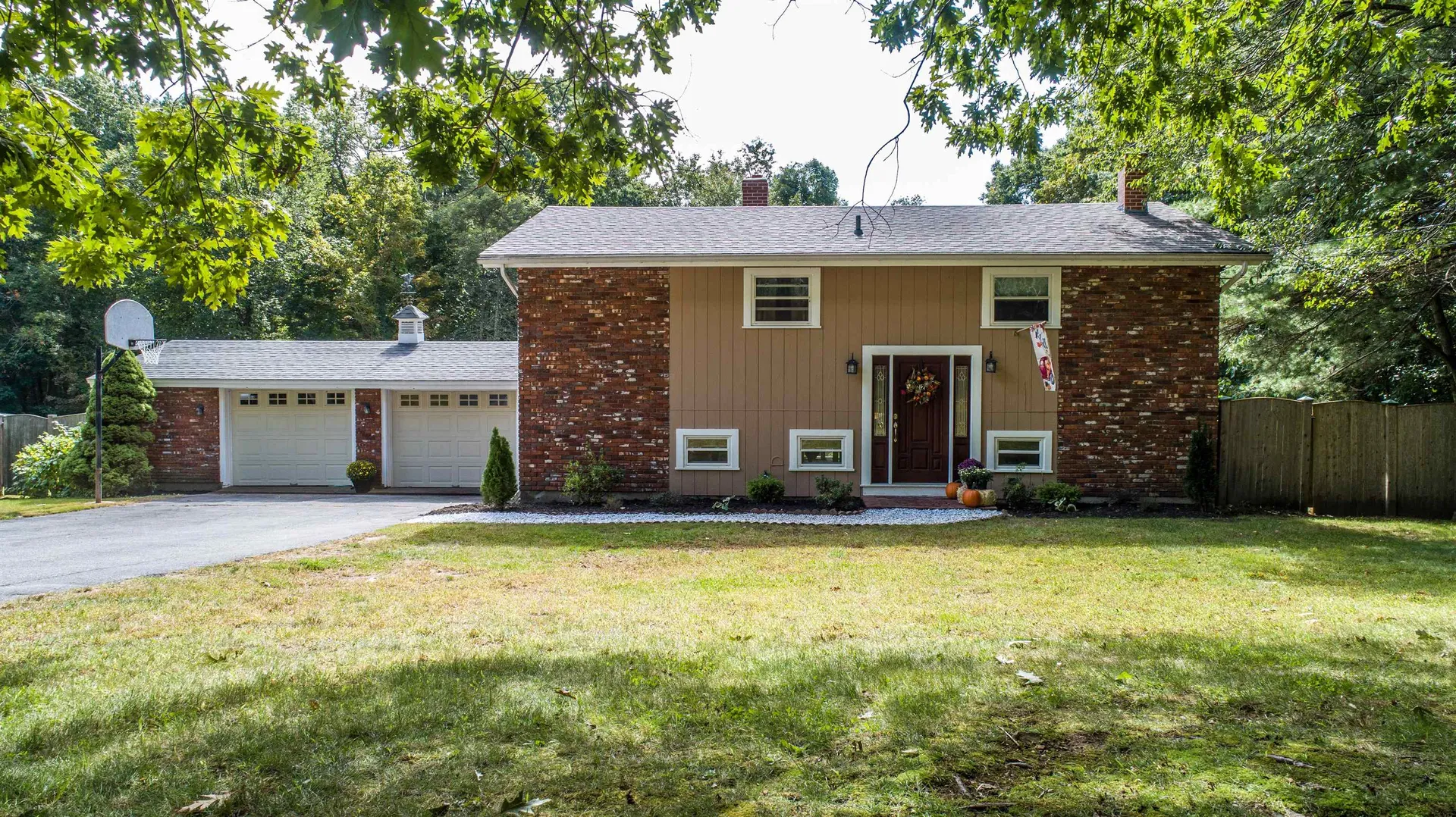72 Walnut Avenue North Hampton NH 03862