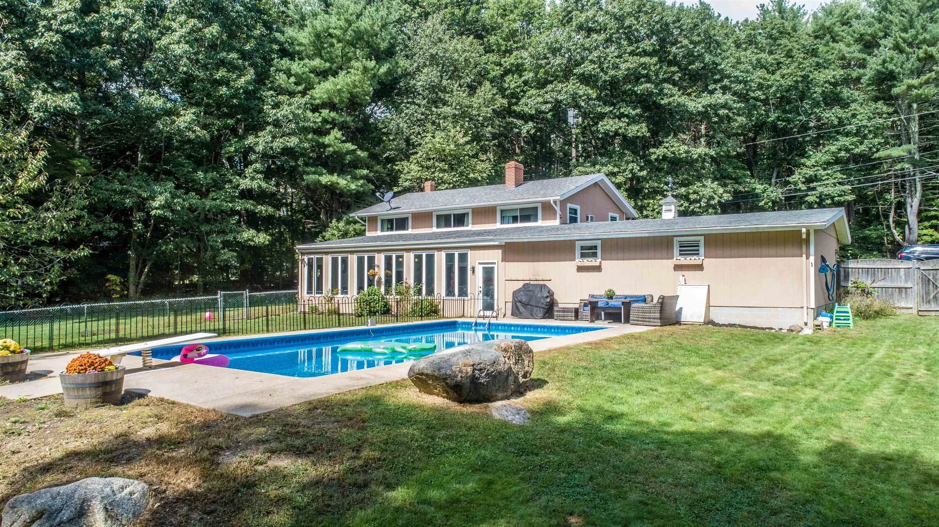 72 Walnut Avenue North Hampton NH 03862