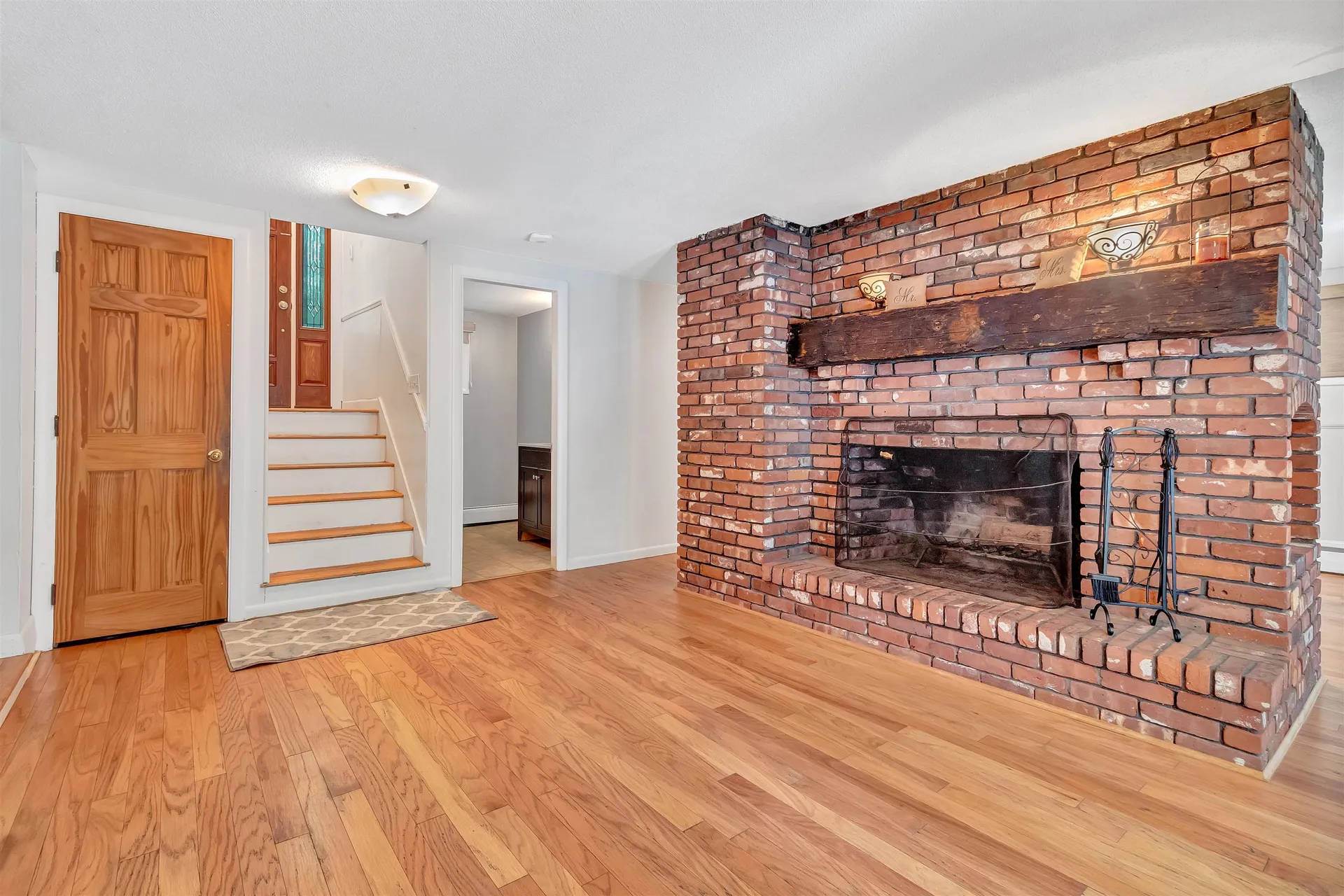 72 Walnut Avenue North Hampton NH 03862