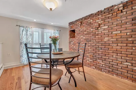 72 Walnut Avenue North Hampton NH 03862