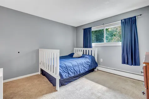 72 Walnut Avenue North Hampton NH 03862