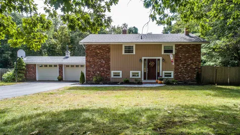 72 Walnut Avenue North Hampton NH 03862