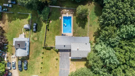 72 Walnut Avenue North Hampton NH 03862