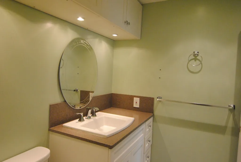 226 Abbott Farm Lane Hudson NH 03051