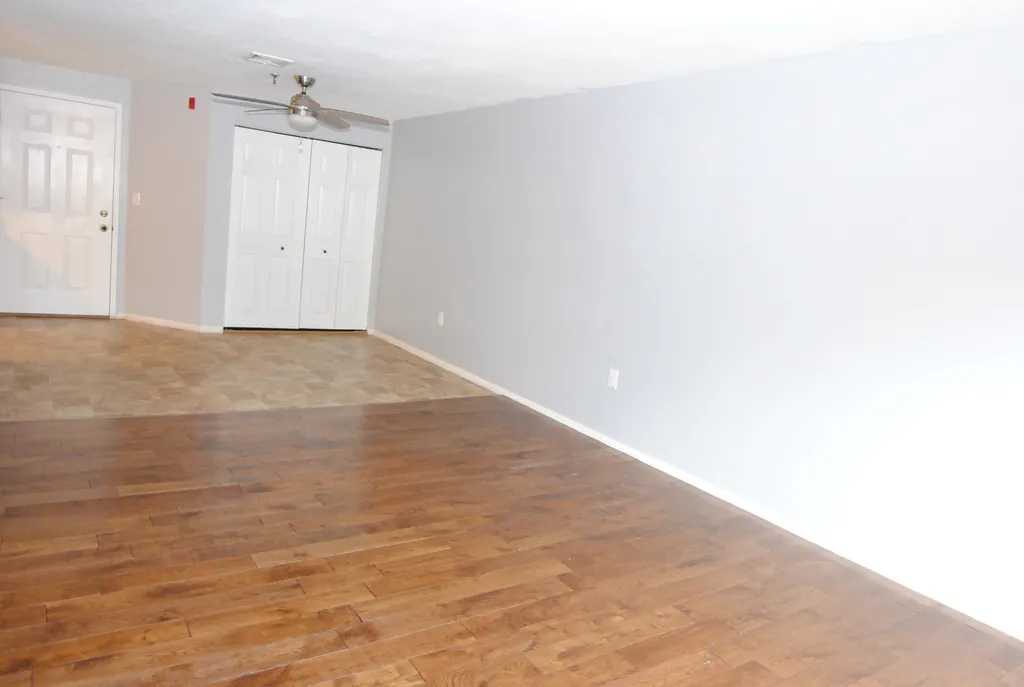 226 Abbott Farm Lane Hudson NH 03051