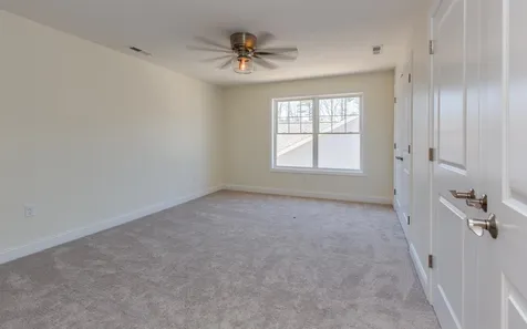 68 Abacoa Road Pelham NH 03076
