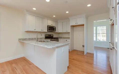 68 Abacoa Road Pelham NH 03076