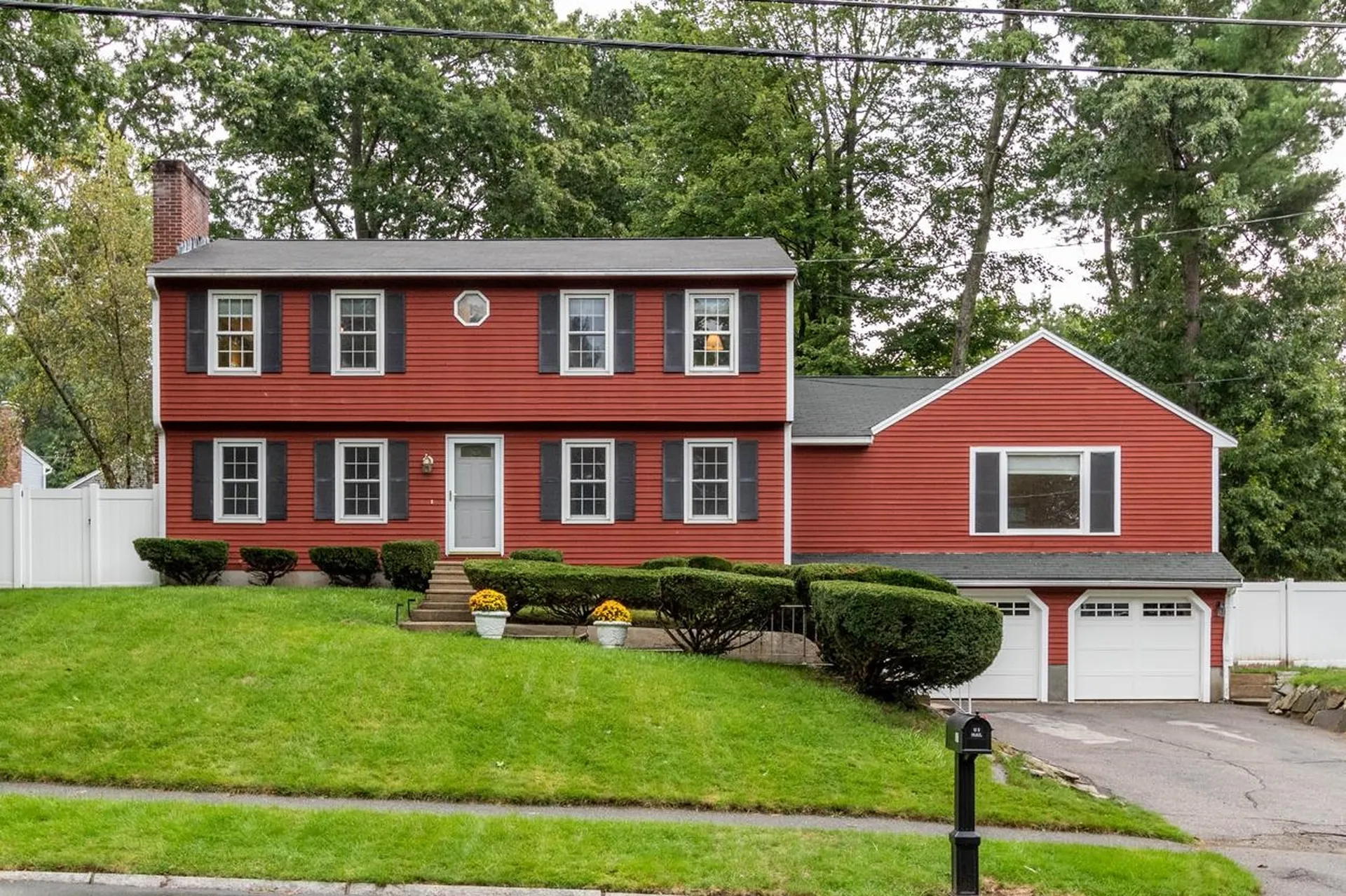 17 Hyacinth Drive Nashua NH 03062