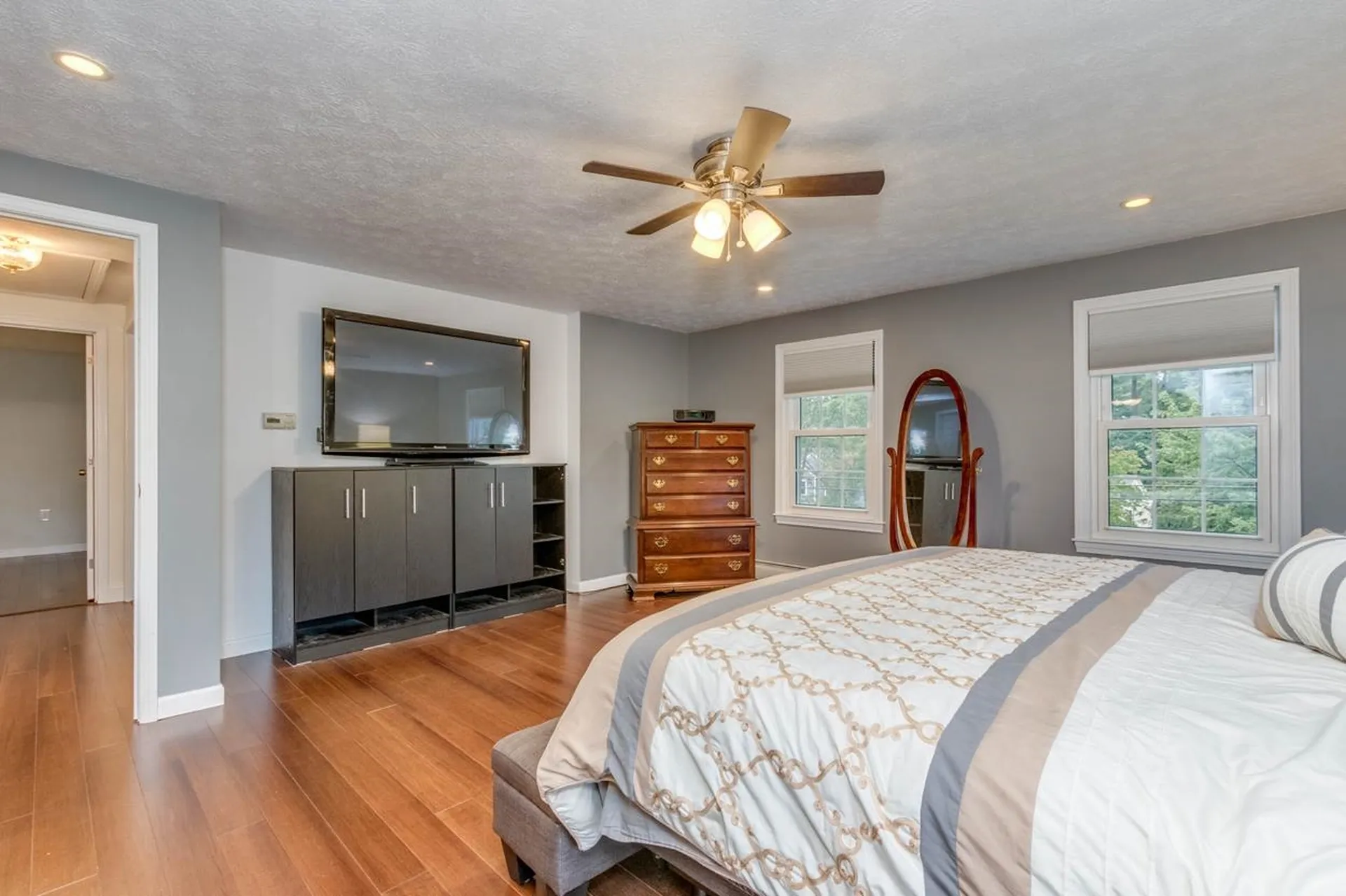 17 Hyacinth Drive Nashua NH 03062