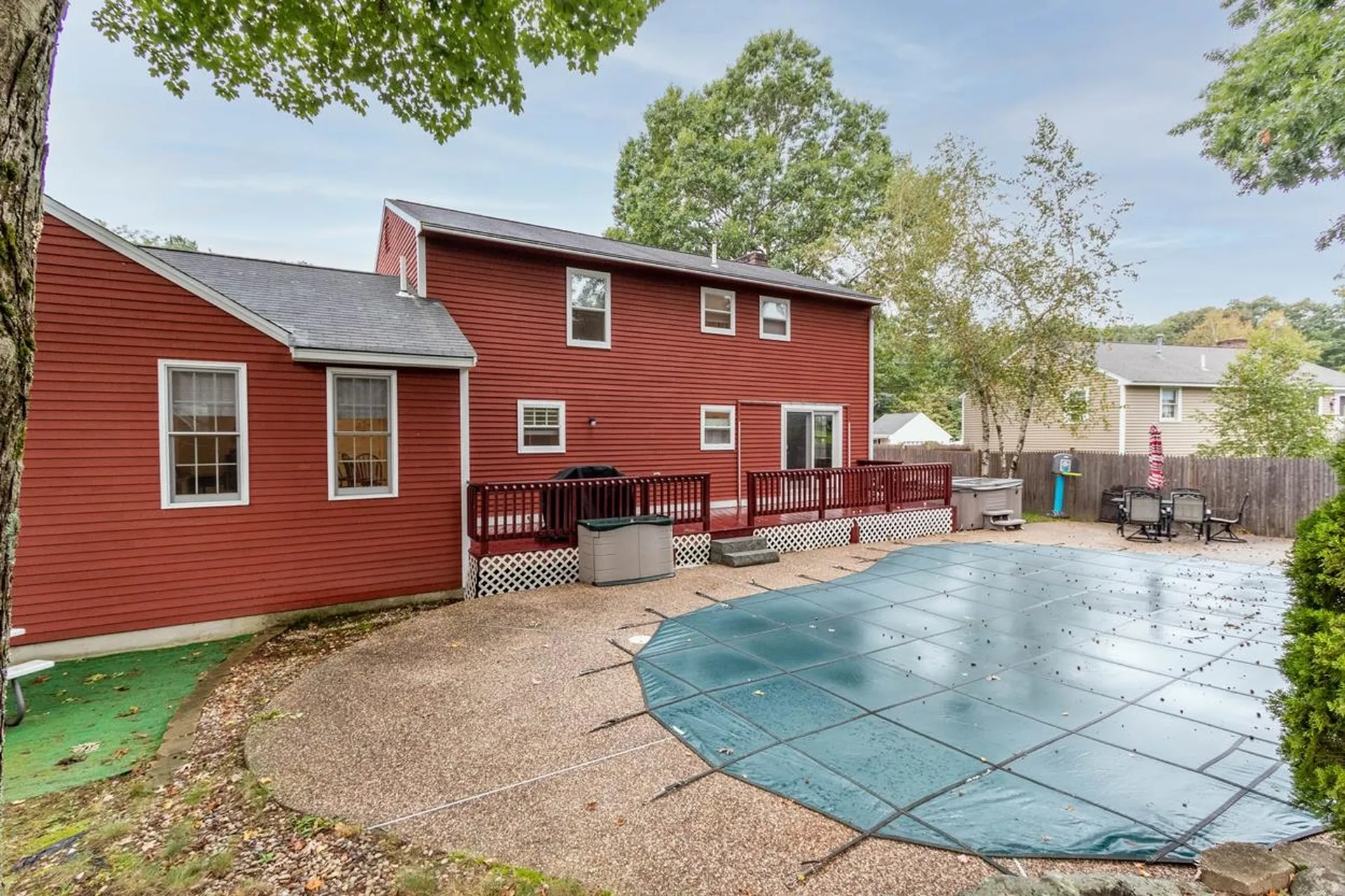 17 Hyacinth Drive Nashua NH 03062