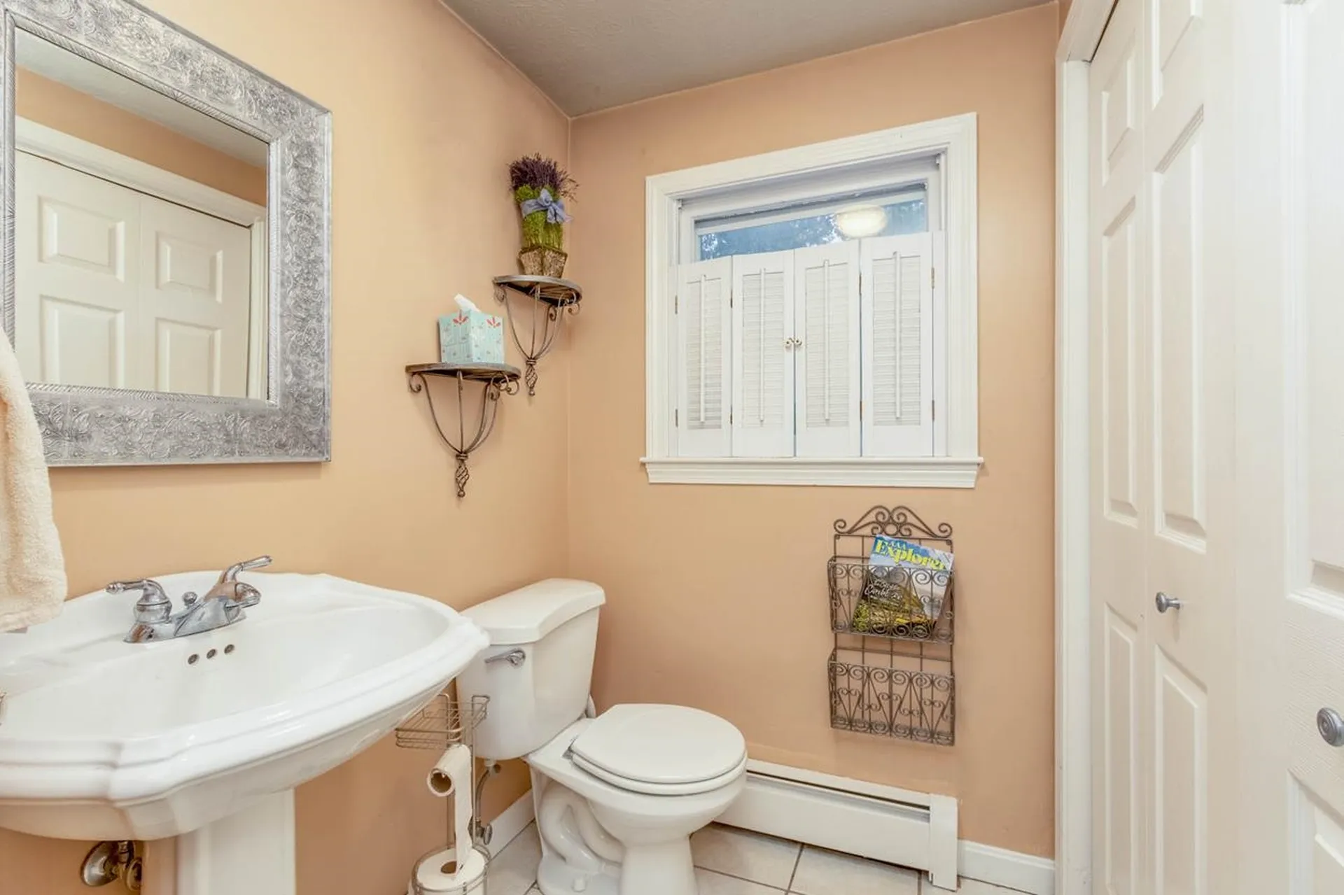 17 Hyacinth Drive Nashua NH 03062