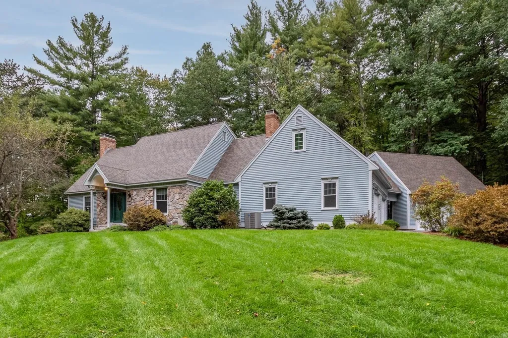 47 Seton Drive Bedford NH 03110