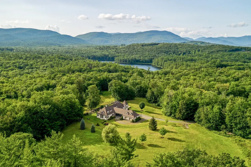 35 Prescott Road Sandwich NH 03227