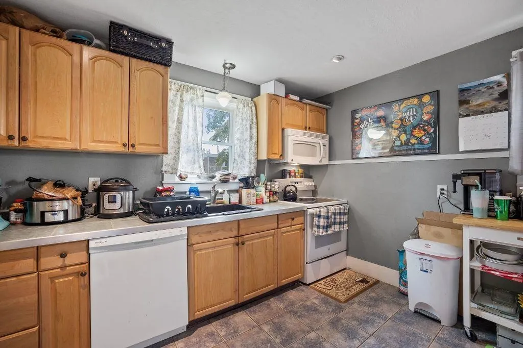 25-27 Grove Street Laconia NH 03246