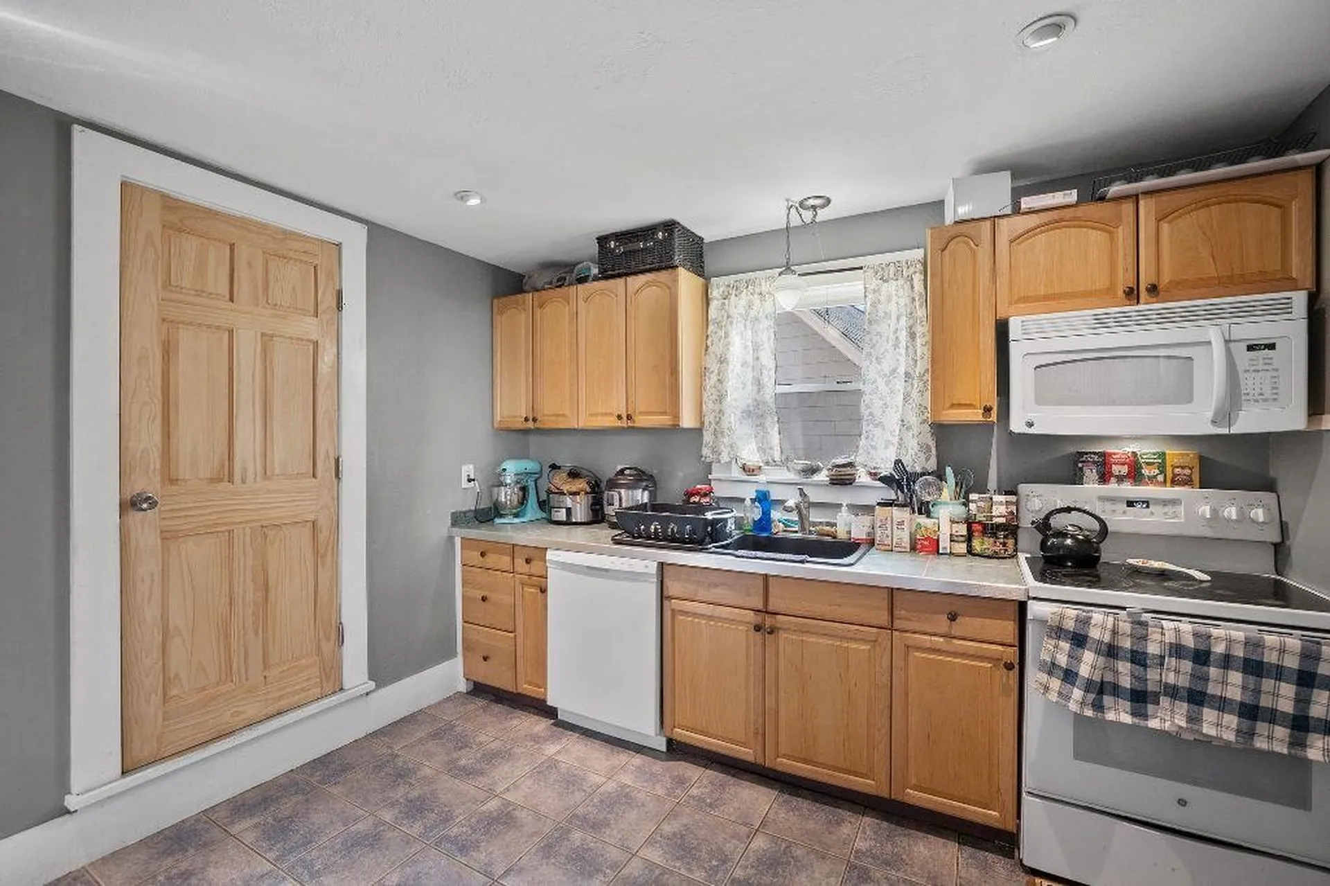 25-27 Grove Street Laconia NH 03246